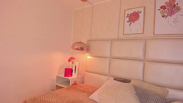 Aily Yozuko online show from April 17, 2026, 2:36 am