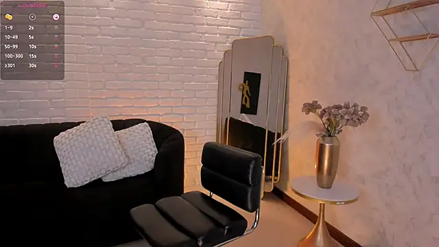 Snapshot of MarianneLane chatting on February 8, 2025, 4:46 pm MarianneLane online show from February 8, 2025, 4:46 pm