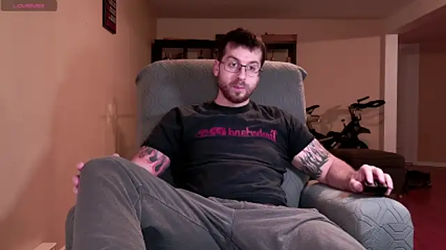 JayXCee Official online show from December 22, 2025, 1:39 am