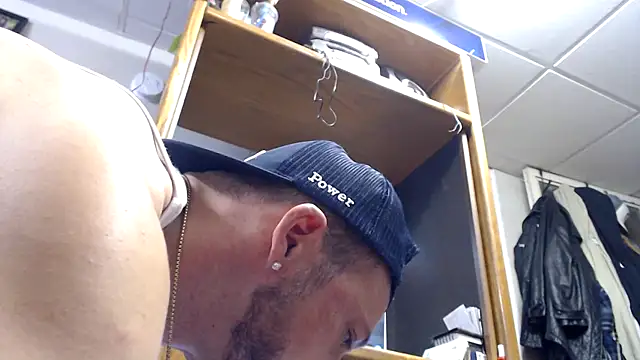 tongueispowerr6d9 online show from January 2, 2025, 2:24 pm