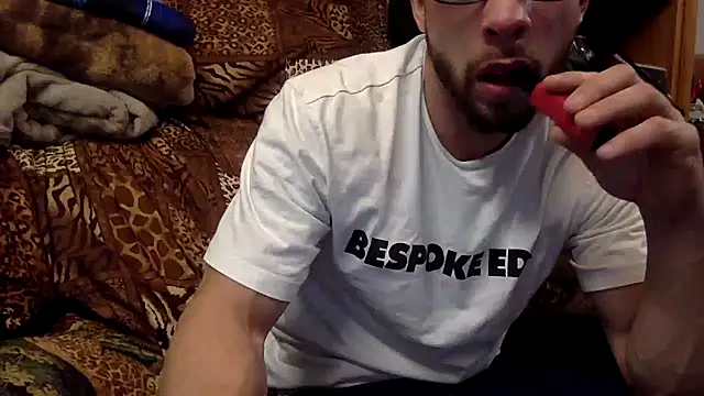 tongueispowerr6d9 online show from December 30, 2024, 12:31 pm