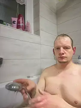 hawkyyy71222 online show from February 7, 2025, 12:31 am