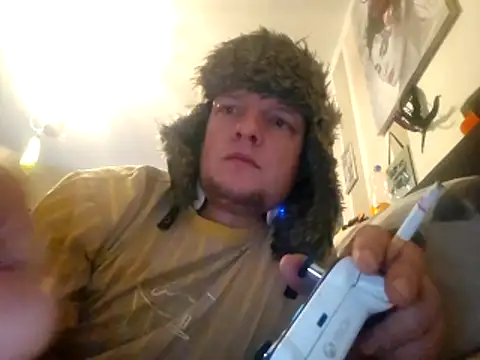 hawkyyy71222 online show from December 3, 2025, 10:47 am