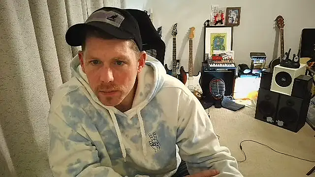 Snapshot of Rock_Pierce chatting on November 9, 2025, 8:07 am Rock Pierce online show from November 9, 2025, 8:07 am