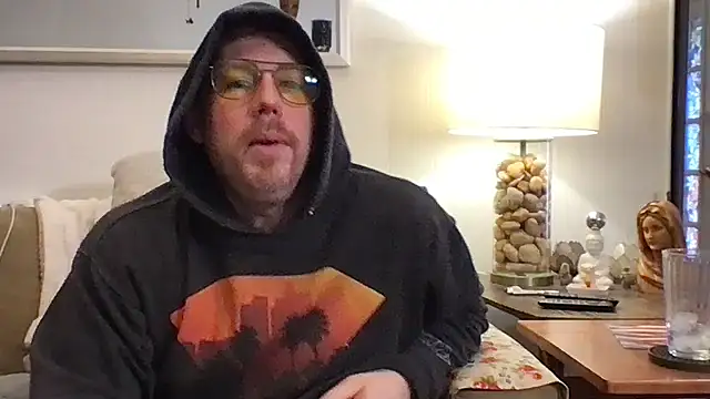 Snapshot of Rock_Pierce chatting on November 14, 2025, 6:11 pm Rock Pierce online show from November 14, 2025, 6:11 pm