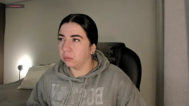 Snapshot of Im_coco chatting on November 26, 2025, 9:42 am Im coco online show from November 26, 2025, 9:42 am