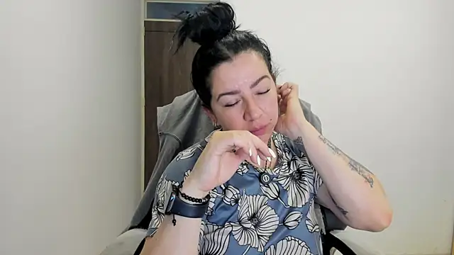 Snapshot of Im_coco chatting on May 9, 2026, 11:30 pm Im coco online show from May 9, 2026, 11:30 pm