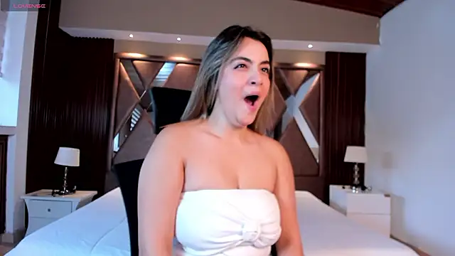 IsabellaaJoness online show from March 17, 2026, 11:35 am