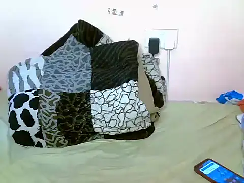 sweet rozie online show from October 18, 2025, 8:16 am