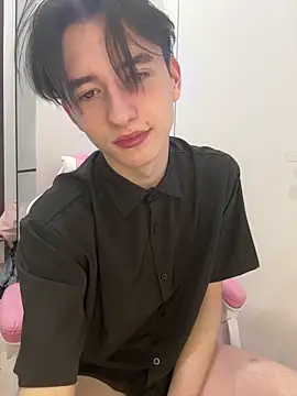 Snapshot of AmondCor chatting on December 5, 2024, 2:39 pm AmondCor online show from December 5, 2024, 2:39 pm