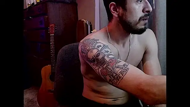 psil0cyb0rg online show from April 15, 2026, 1:55 am