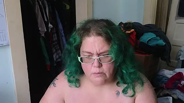 EmberCum online show from December 22, 2025, 4:40 pm