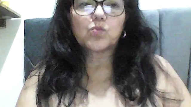 Snapshot of kassandra02 chatting on October 26, 2025, 3:07 am kassandra02 online show from October 26, 2025, 3:07 am