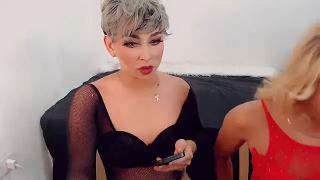 New Dolls online show from January 9, 2026, 6:20 am