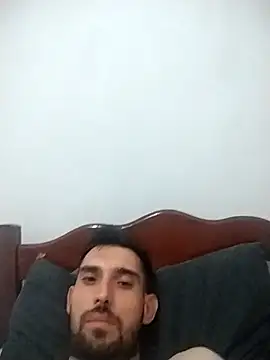 Snapshot of Richard9263 chatting on October 15, 2025, 4:11 am Richard9263 online show from October 15, 2025, 4:11 am