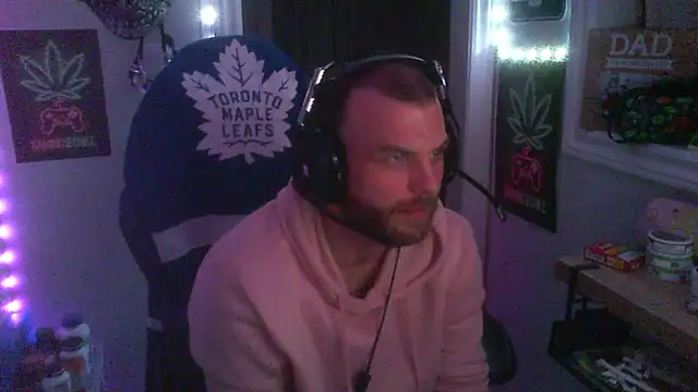 GeneralXMillyX online show from November 10, 2025, 5:23 am