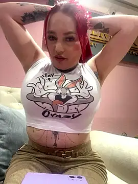 AmaraVelmet online show from January 13, 2026, 7:18 pm