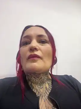 Snapshot of AmaraVelmet chatting on September 11, 2025, 2:06 pm AmaraVelmet online show from September 11, 2025, 2:06 pm