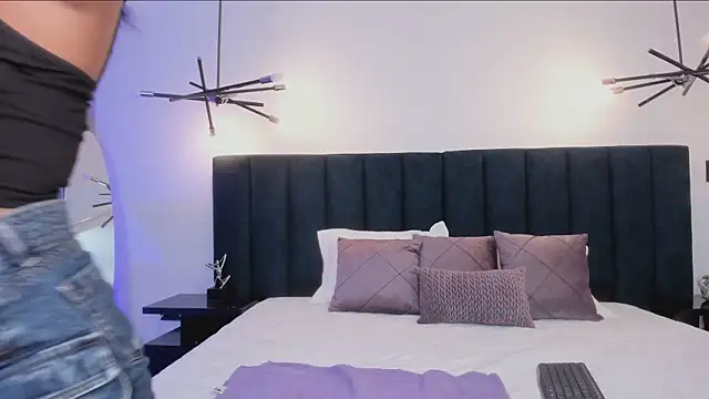 alaia7h online show from February 8, 2026, 7:44 pm