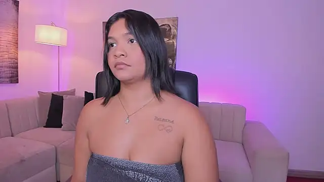 Snapshot of alaia7h chatting on November 21, 2025, 7:35 pm alaia7h online show from November 21, 2025, 7:35 pm