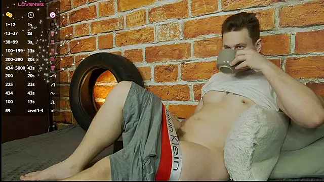 Snapshot of charlie_smiley chatting on February 23, 2026, 7:03 pm charlie smiley online show from February 23, 2026, 7:03 pm