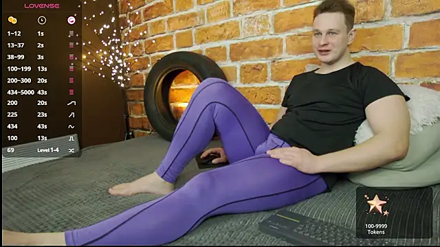 Snapshot of charlie_smiley chatting on February 13, 2026, 2:55 am charlie smiley online show from February 13, 2026, 2:55 am