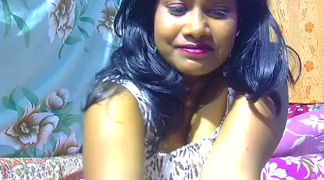 Snapshot of sexy_roma chatting on February 7, 2025, 7:49 pm sexy roma online show from February 7, 2025, 7:49 pm