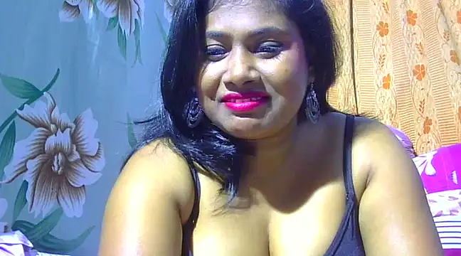 Snapshot of sexy_roma chatting on January 28, 2025, 6:39 pm sexy roma online show from January 28, 2025, 6:39 pm