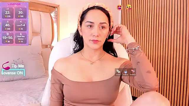 hazel ross tcw online show from October 28, 2025, 1:21 pm