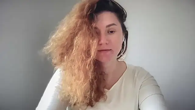 Foxy and classy online show from April 26, 2026, 2:14 pm