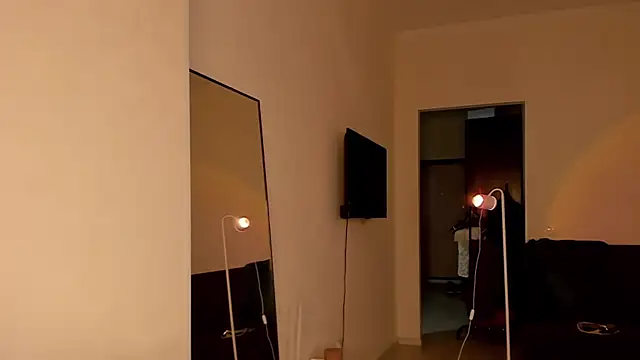 Snapshot of elliemintlover chatting on September 17, 2025, 8:44 pm elliemintlover online show from September 17, 2025, 8:44 pm