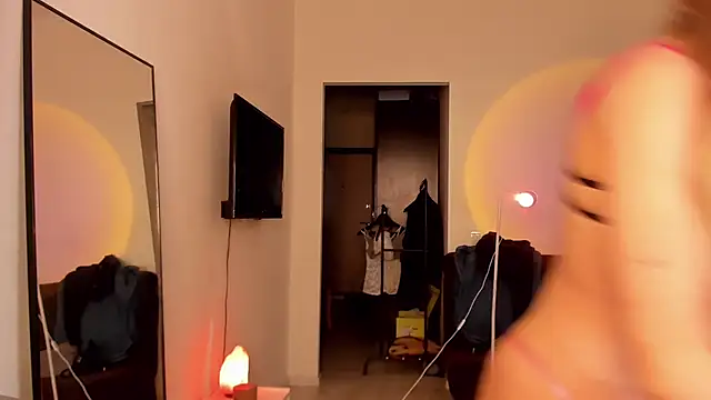 Snapshot of elliemintlover chatting on September 30, 2025, 8:37 pm elliemintlover online show from September 30, 2025, 8:37 pm