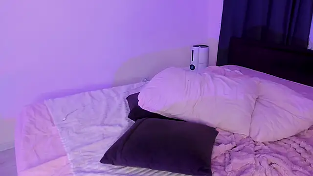 Snapshot of elliemintlover chatting on February 20, 2025, 9:53 pm elliemintlover online show from February 20, 2025, 9:53 pm