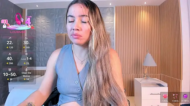 Snapshot of Alessia_Taylorr chatting on November 28, 2025, 12:38 pm Alessia Taylorr online show from November 28, 2025, 12:38 pm