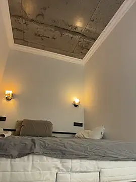 GlamourNova online show from December 19, 2025, 7:05 pm