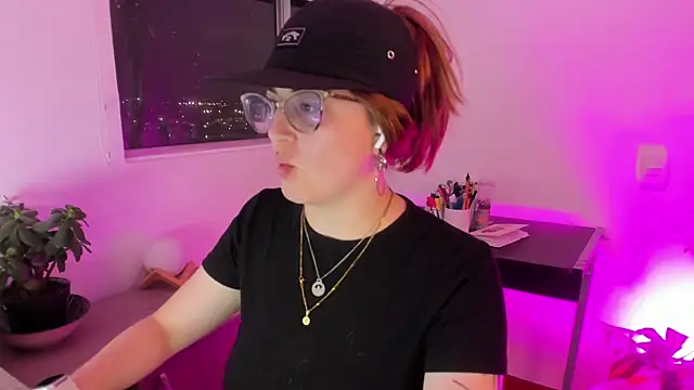 tekila   online show from April 22, 2026, 11:33 pm