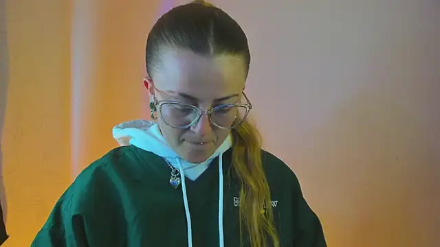 tekila   online show from February 7, 2025, 8:53 pm