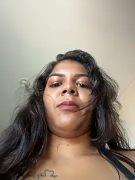 Indiazinhax online show from April 15, 2026, 11:27 am