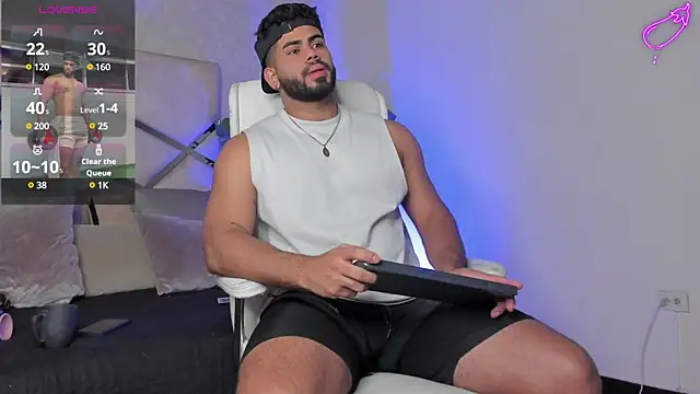 Snapshot of noah_crux chatting on March 14, 2025, 12:51 pm noah crux online show from March 14, 2025, 12:51 pm