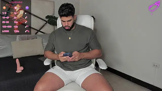 Snapshot of noah_crux chatting on March 6, 2025, 12:30 pm noah crux online show from March 6, 2025, 12:30 pm