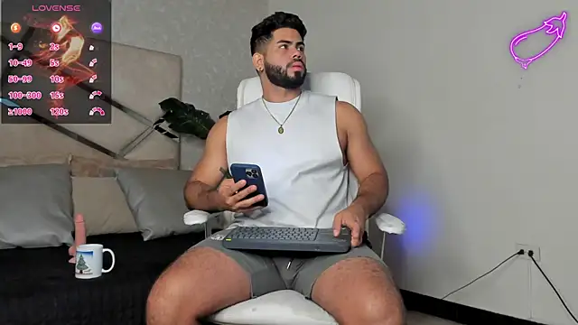 Snapshot of noah_crux chatting on February 25, 2025, 12:38 pm noah crux online show from February 25, 2025, 12:38 pm