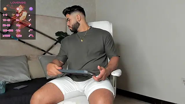 Snapshot of noah_crux chatting on February 28, 2025, 1:47 pm noah crux online show from February 28, 2025, 1:47 pm