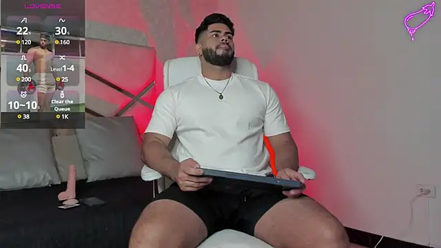 Snapshot of noah_crux chatting on March 10, 2025, 12:06 pm noah crux online show from March 10, 2025, 12:06 pm