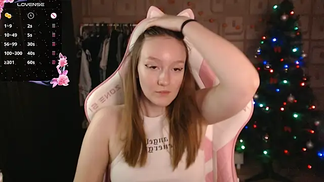 Snapshot of MoonlishSiren chatting on December 12, 2024, 9:04 pm MoonlishSiren online show from December 12, 2024, 9:04 pm