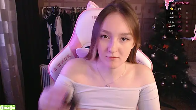 Snapshot of MoonlishSiren chatting on January 18, 2025, 8:19 pm MoonlishSiren online show from January 18, 2025, 8:19 pm