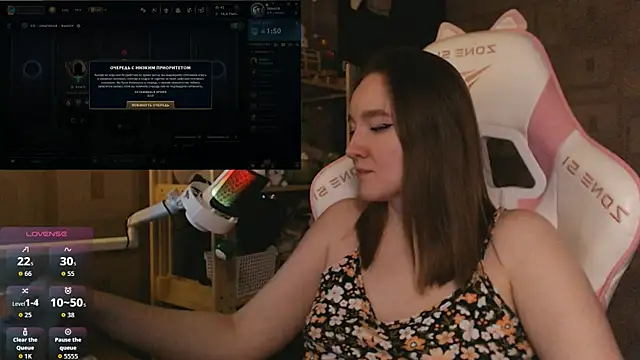 Snapshot of MoonlishSiren chatting on April 30, 2026, 8:38 pm MoonlishSiren online show from April 30, 2026, 8:38 pm