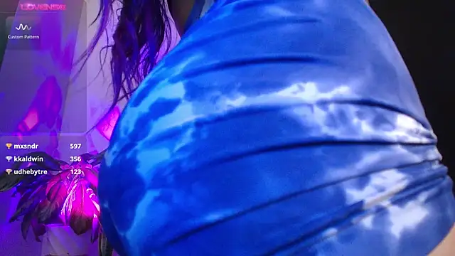 Snapshot of ValenGray chatting on March 21, 2025, 11:55 am ValenGray online show from March 21, 2025, 11:55 am