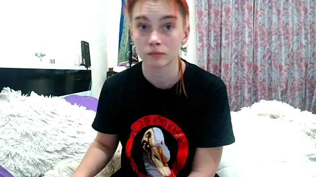 Sophie Bell online show from May 31, 2026, 8:42 pm