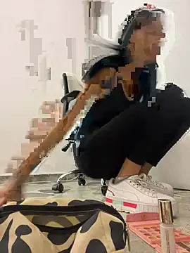 Snapshot of MelodyBliss chatting on February 26, 2026, 9:48 pm MelodyBliss online show from February 26, 2026, 9:48 pm