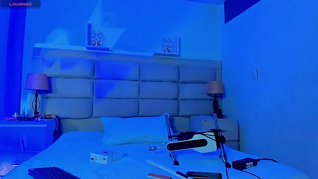 MelodyBliss online show from October 3, 2025, 5:42 am